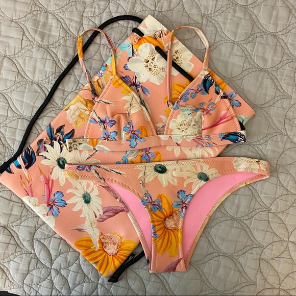 TRIANGL | Delilah Bikini — Fiore Rosa | Size S/XS - Picture 4 of 14